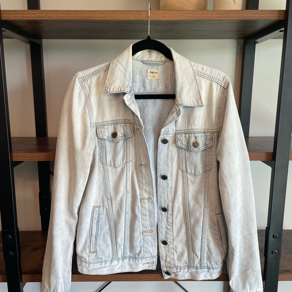 GAP Women's Light Blue Jean Jacket